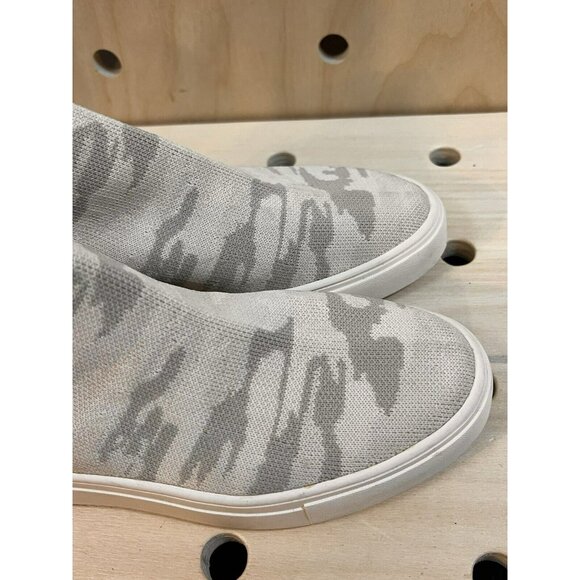 Women's Sanctuary Dare Sneaker Style# 551317M Size 6.5 Color Taupe Camo Shoes - Picture 3 of 10